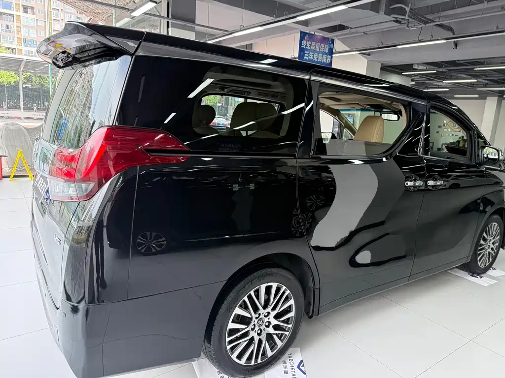 Toyota Alphard 2018 3.5L Luxury