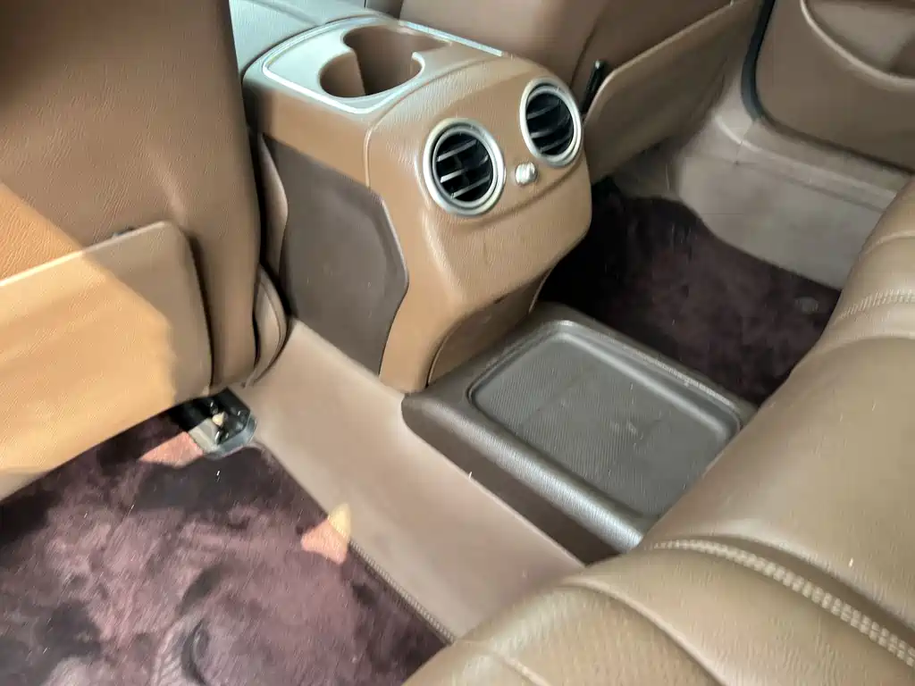 Mercedes-Benz E-Class — миниатюра 4
