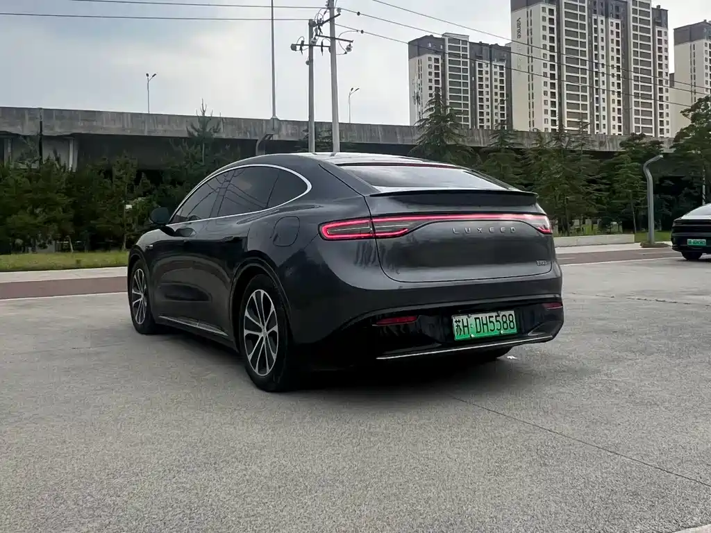 Luxeed R7 2024 667km Max