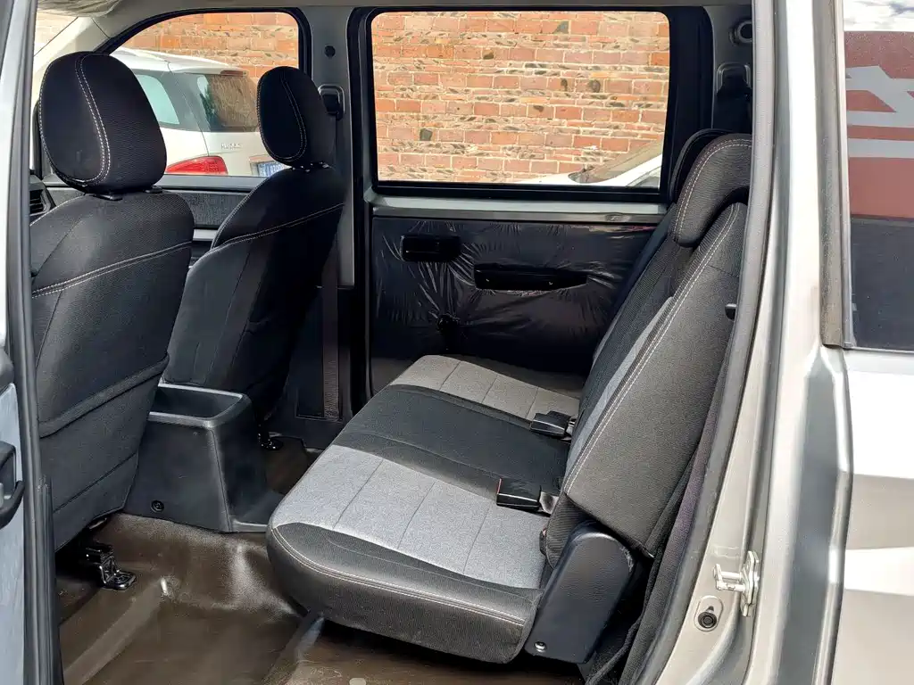 Wuling Hongguang PLUS — миниатюра 10