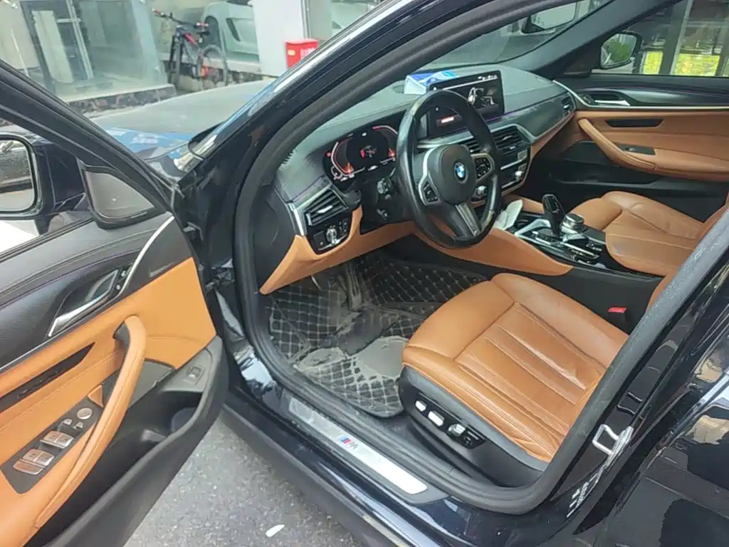 BMW 5 Series (Import) — миниатюра 12
