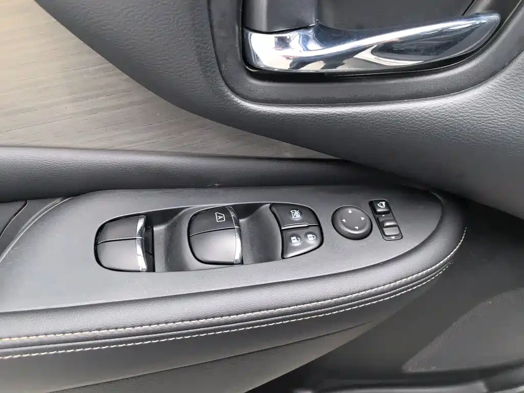 Nissan Murano — миниатюра 9