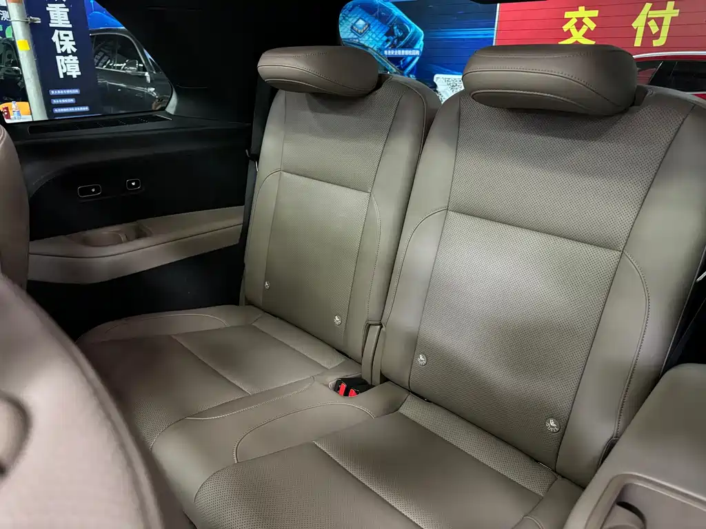 Li Auto Li L8 — миниатюра 6