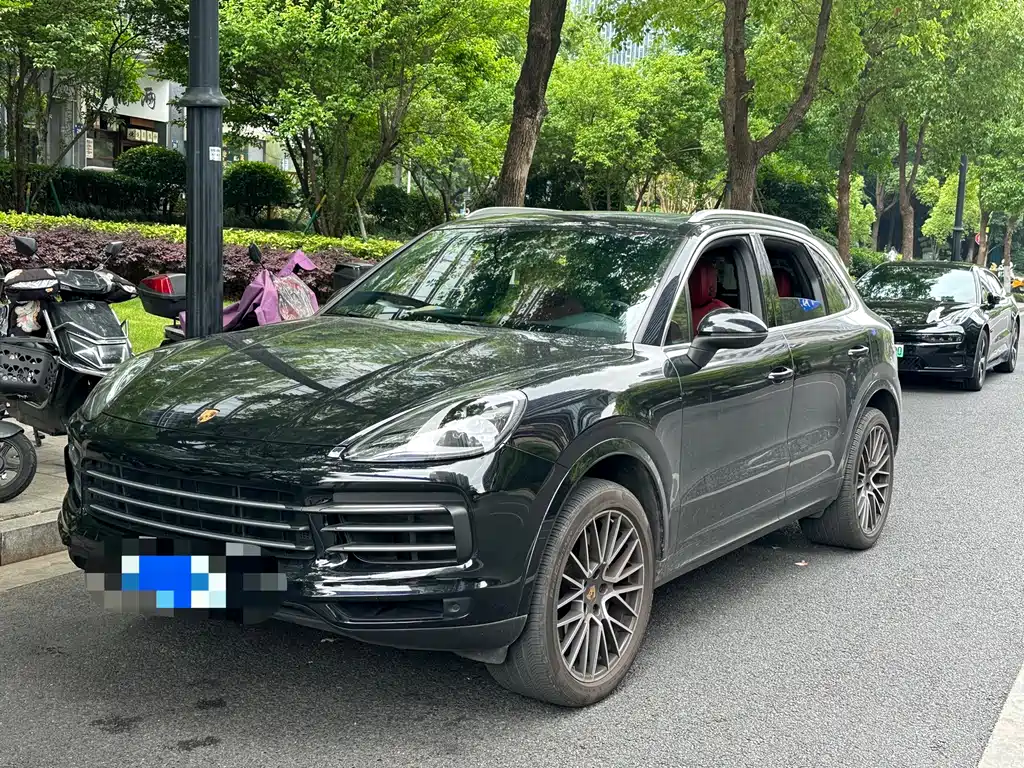 Porsche Cayenne 2021