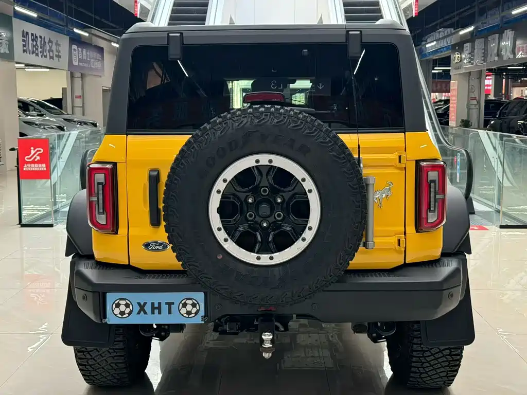Ford Bronco — миниатюра 8