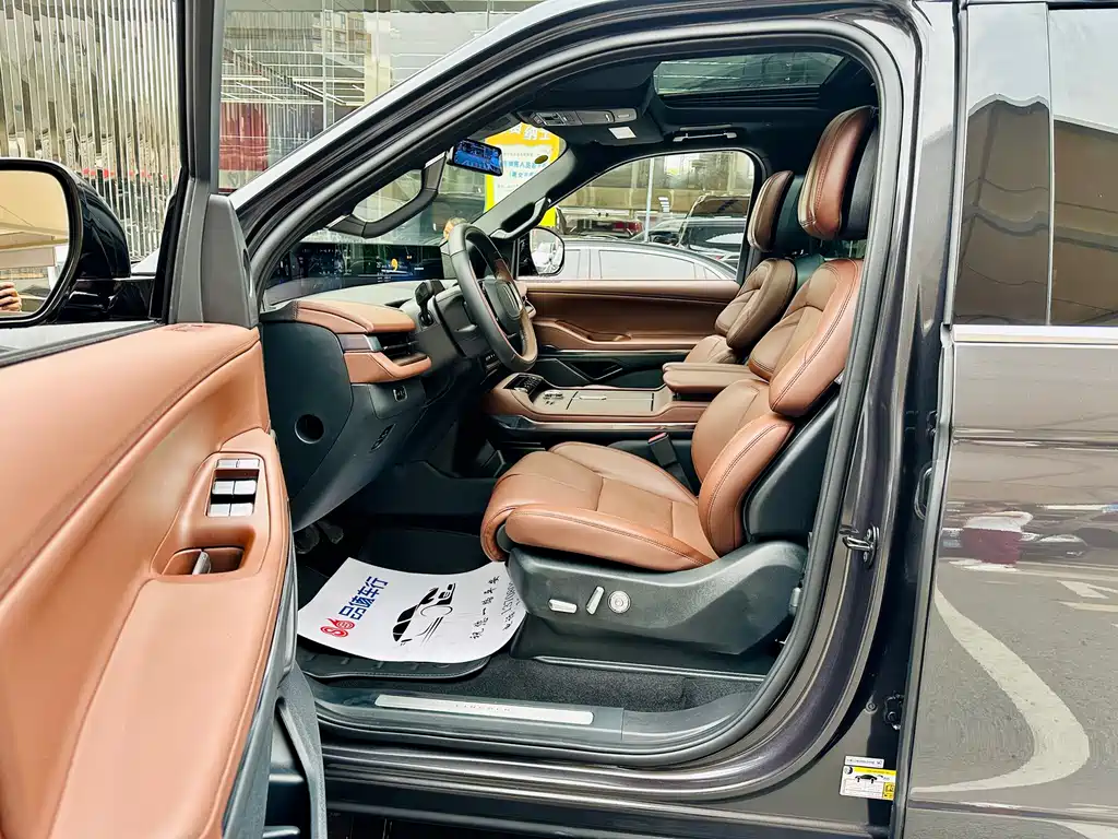 Lincoln Navigator — миниатюра 5