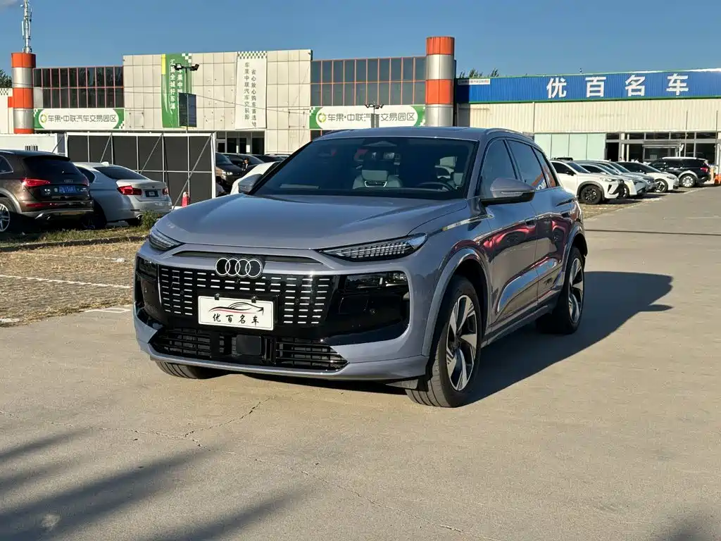 Audi Q6L E-tron