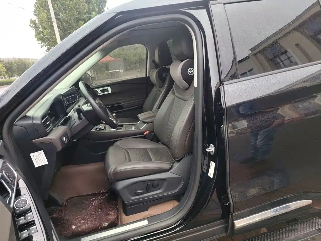 Ford Explorer — миниатюра 8