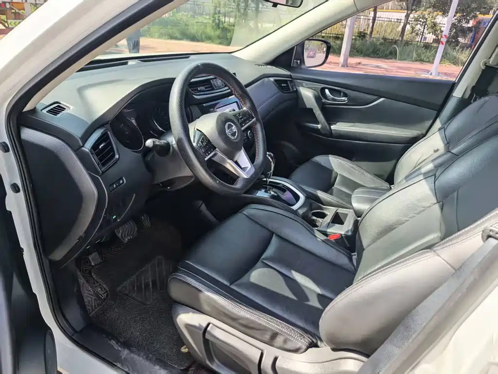 Nissan X-Trail — миниатюра 4