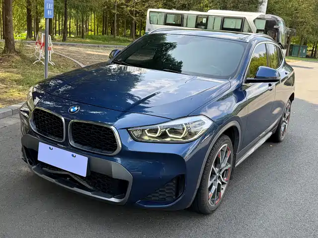 BMW X2