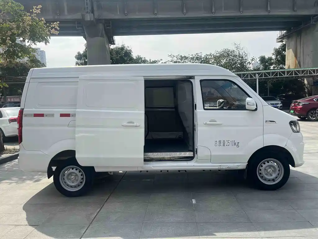 Jinbei Hiace EV — миниатюра 10