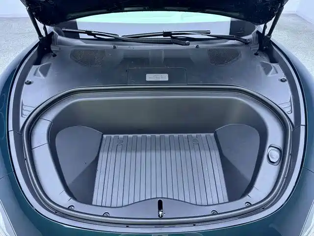Xiaomi SU7 — миниатюра 12
