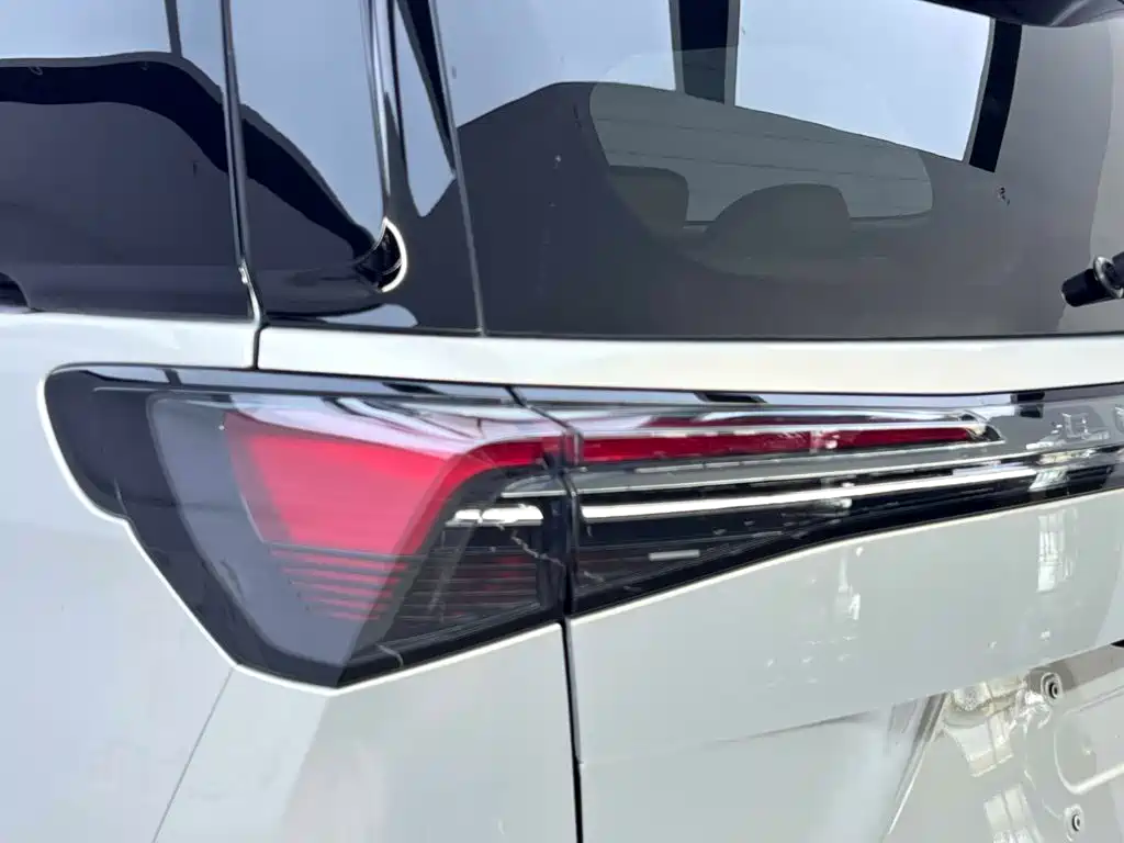 Buick GL8 Hybrid — миниатюра 10