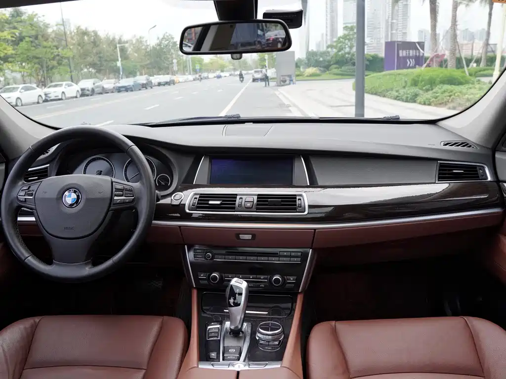BMW 5 Series GT 535i Classic Type, фото 7