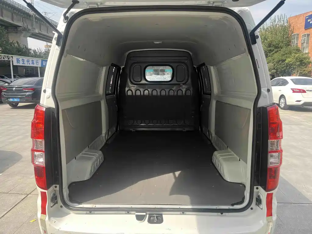 Jinbei Hiace EV — миниатюра 13