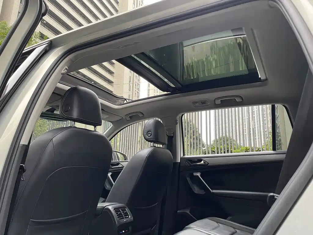 Volkswagen Tiguan L — миниатюра 13