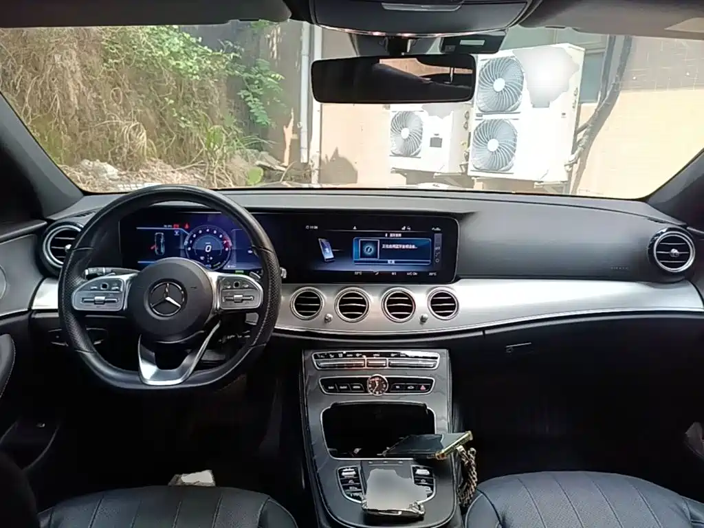 Mercedes-Benz E-Class (Import) — миниатюра 10
