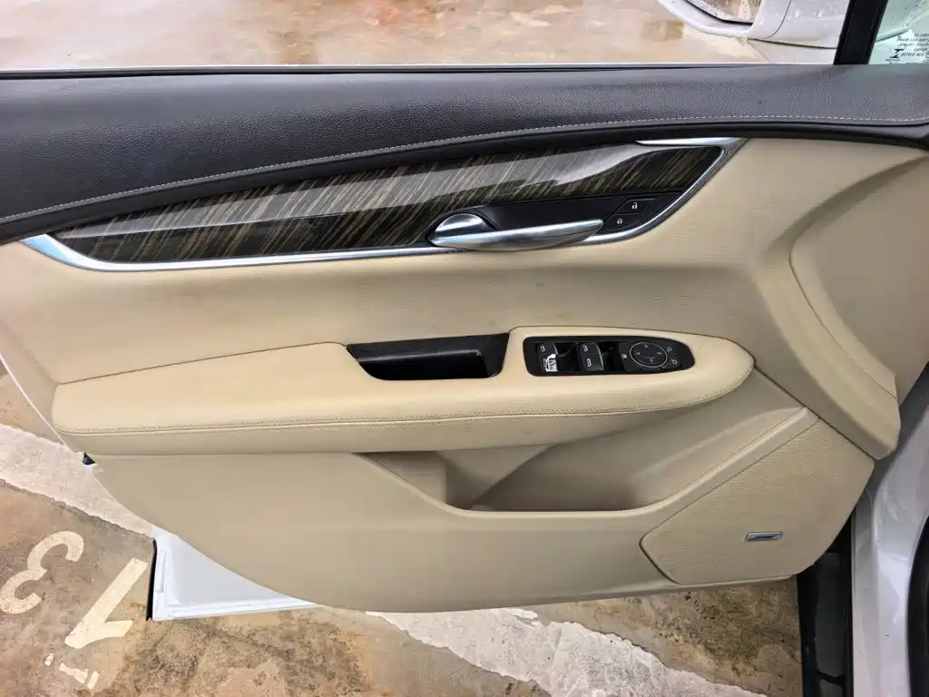 Cadillac XT5 — миниатюра 8