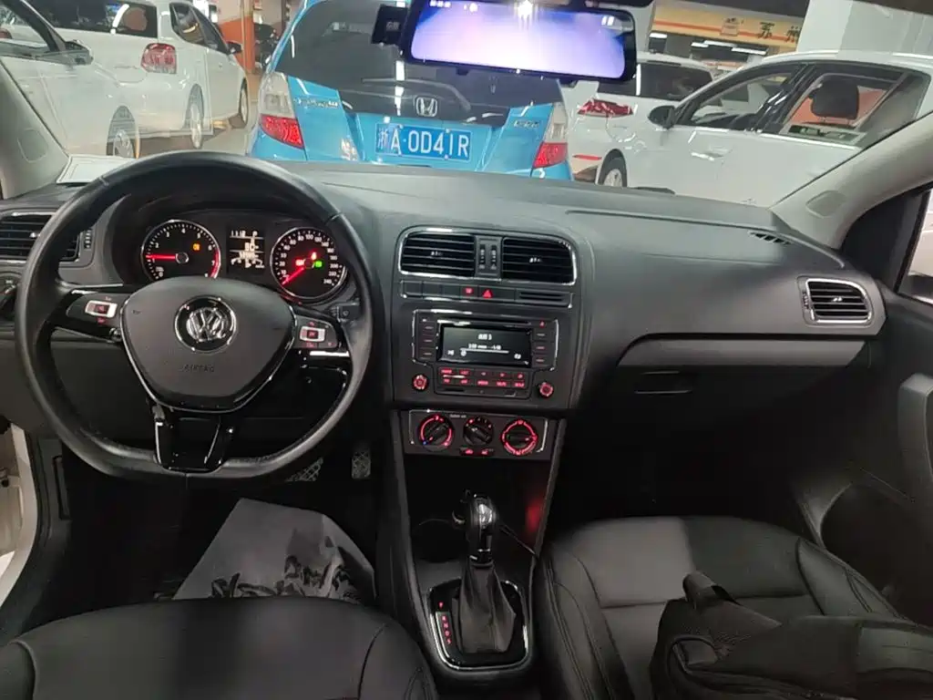 Volkswagen Polo — миниатюра 13