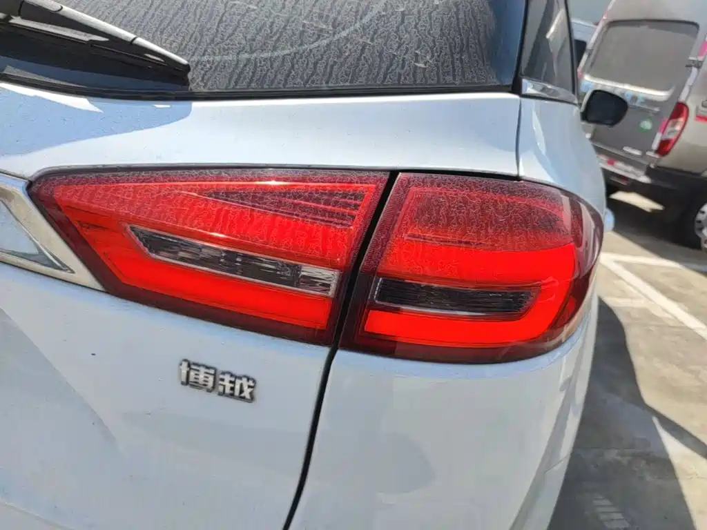 Geely Boyue — миниатюра 8