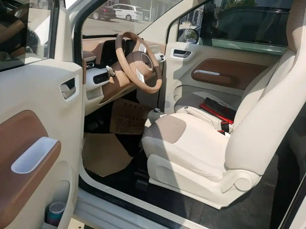 Wuling MINIEV — миниатюра 15