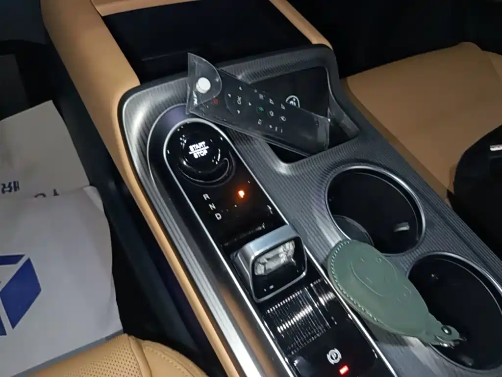 GAC Motor Trumpchi E8 PHEV — миниатюра 14