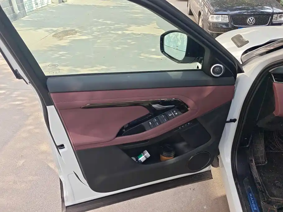 Land Rover Evoque — миниатюра 7