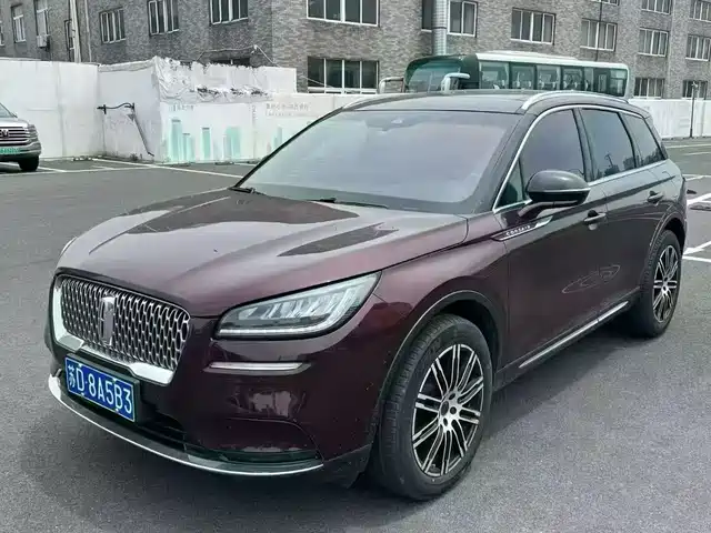 Lincoln Corsair