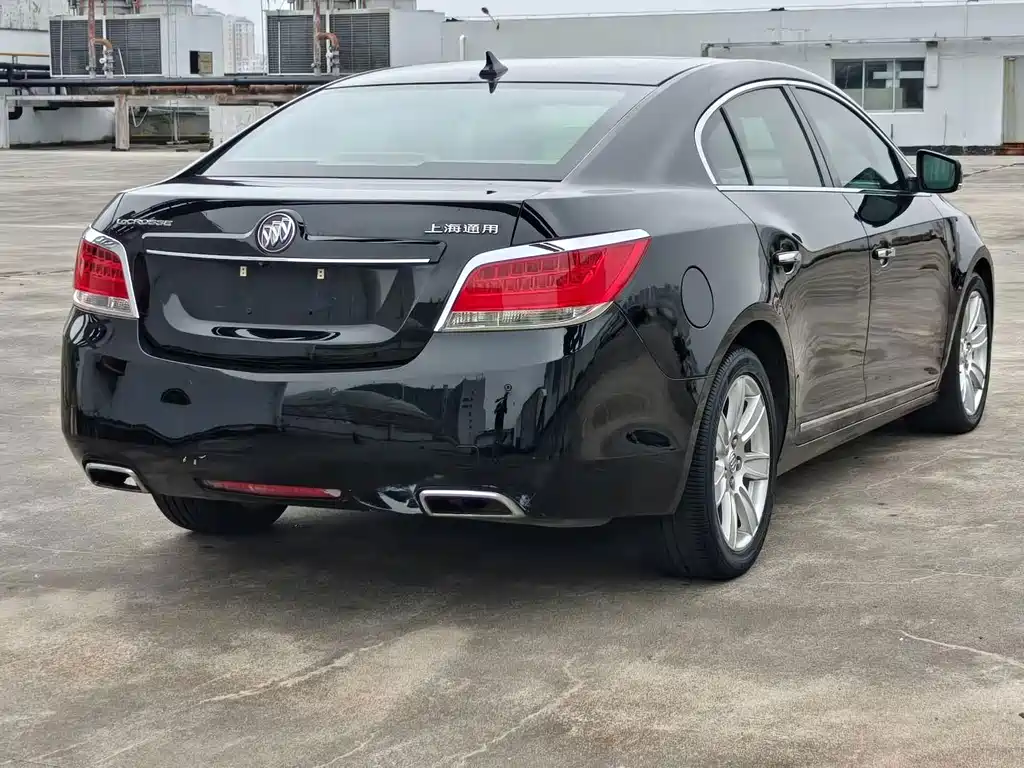 Buick LaCrosse — миниатюра 5