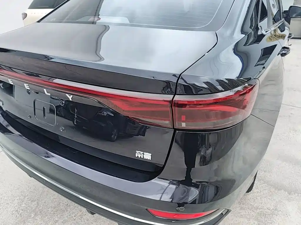 Geely Emgrand — миниатюра 8