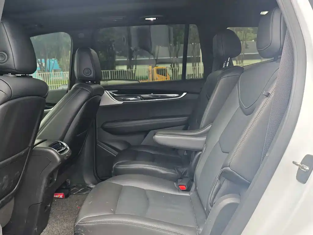 Cadillac XT6 — миниатюра 6