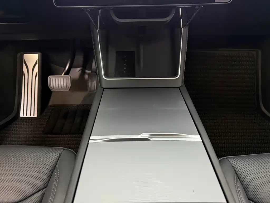 Tesla Model Y — фотографии объявления, Фото 16
