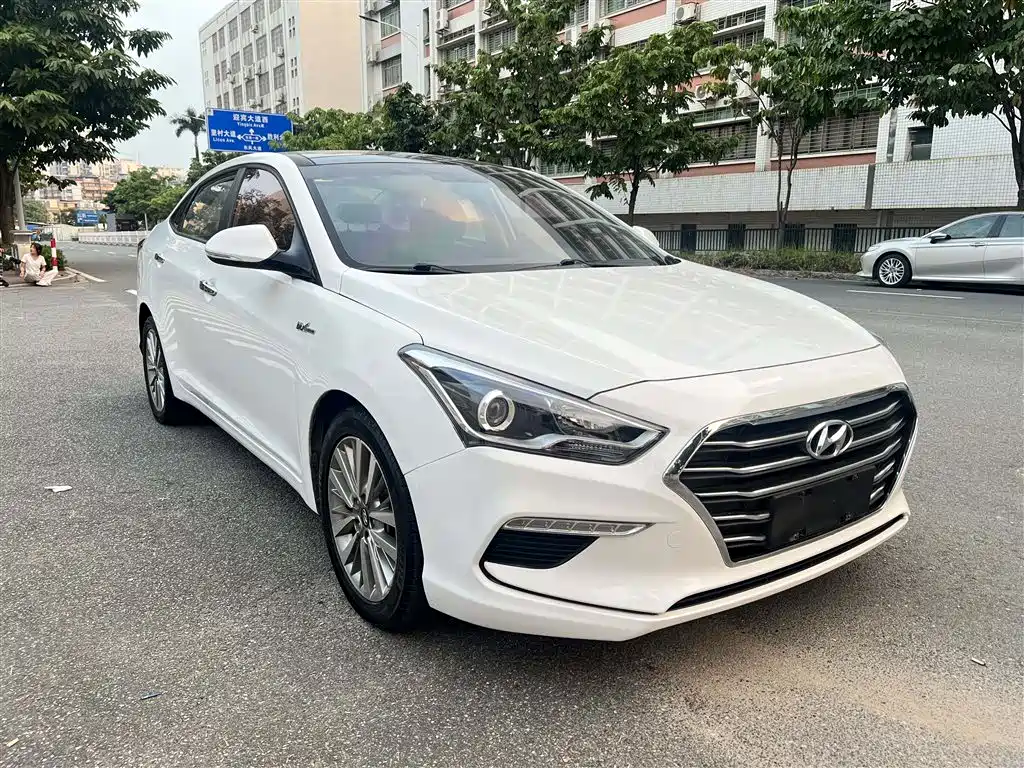 Hyundai Mistra — миниатюра 6