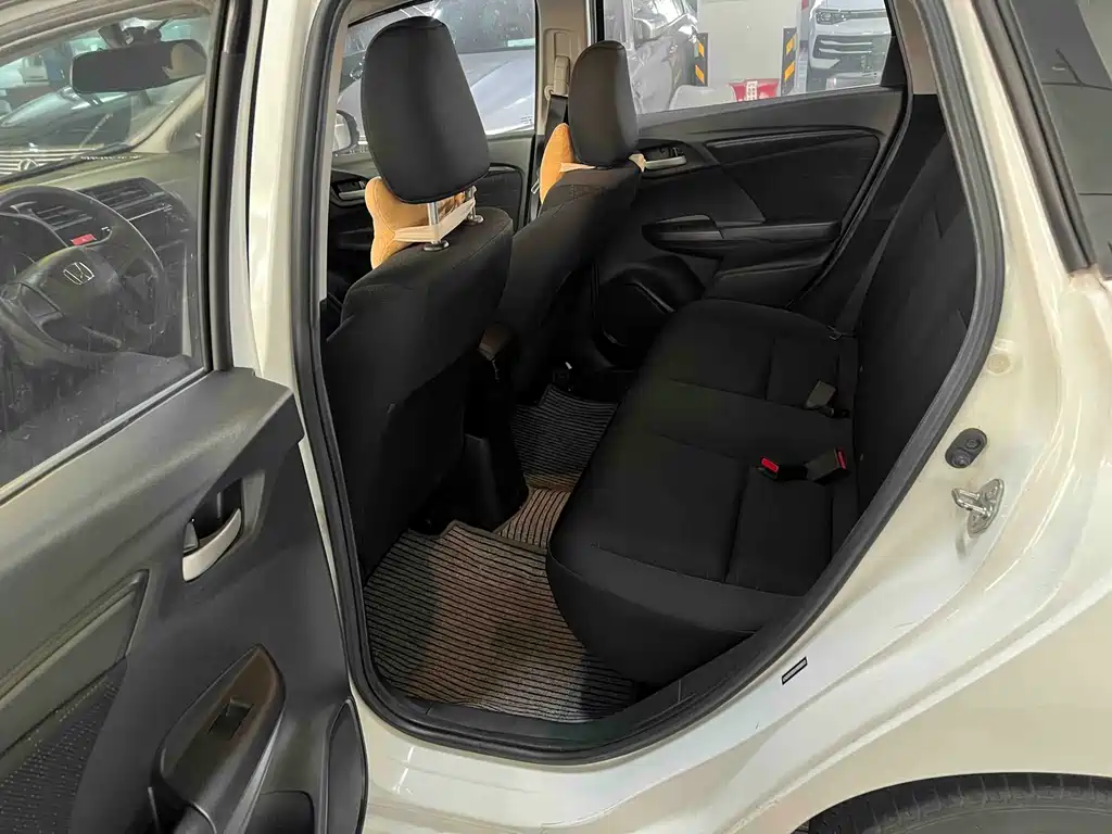 Honda Fit — миниатюра 5