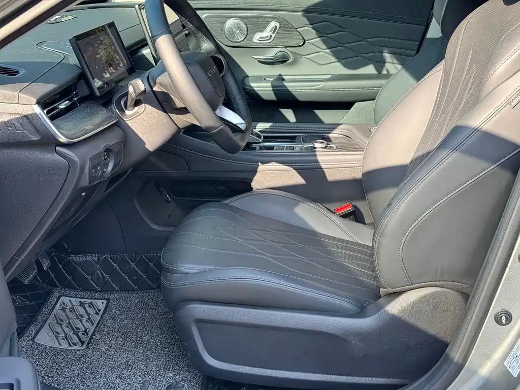 Chery 8 PRO 2025 1.6T DCT Comfort