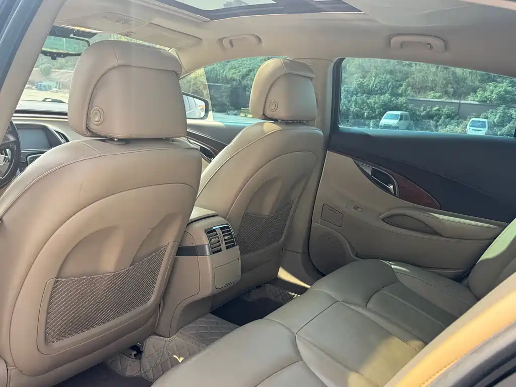 Buick LaCrosse — миниатюра 7
