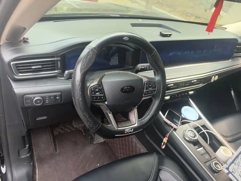 Ford Explorer — миниатюра 11
