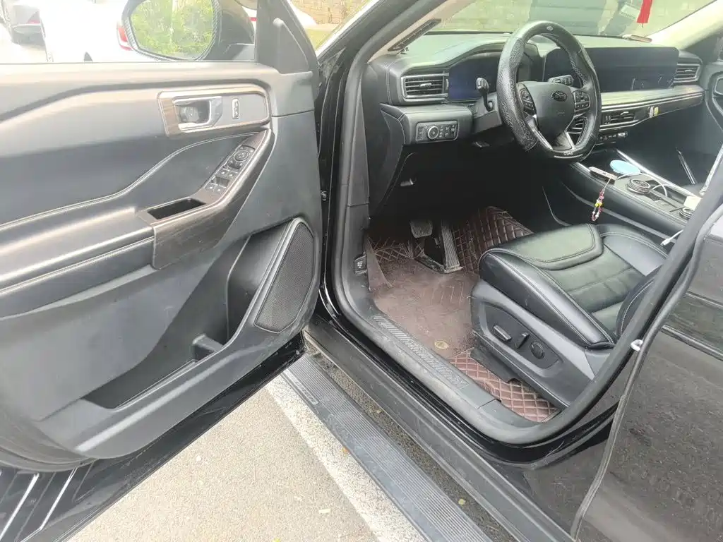 Ford Explorer — миниатюра 17