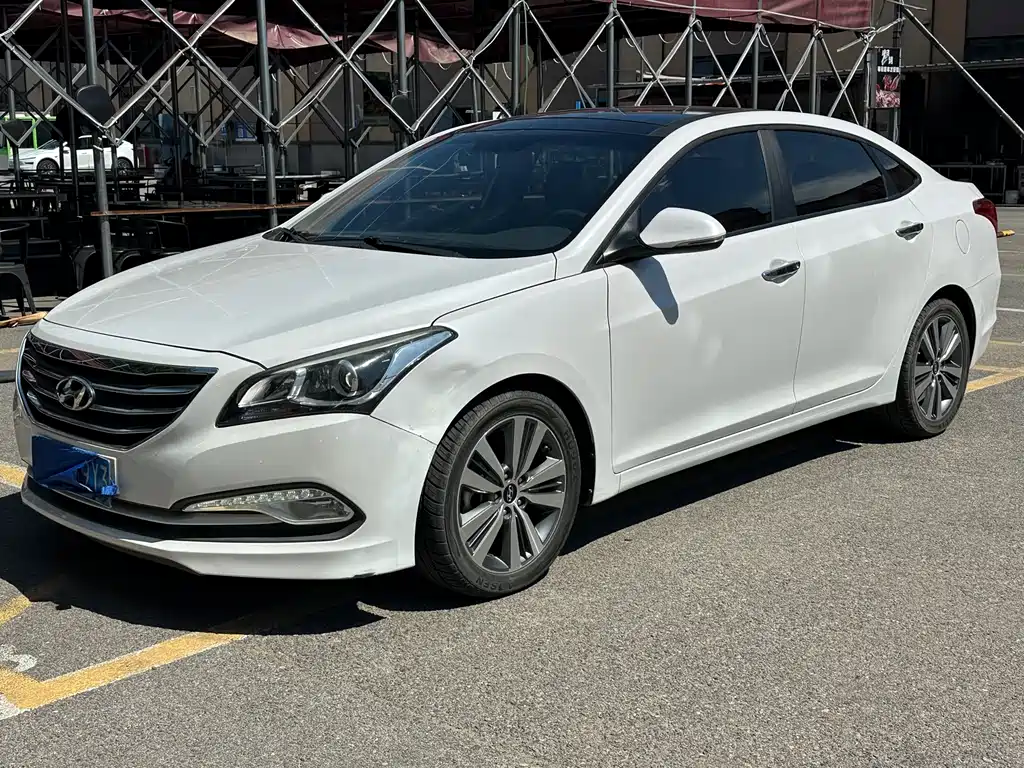 Hyundai Mistra 2014 1.8L AT Luxury DLX