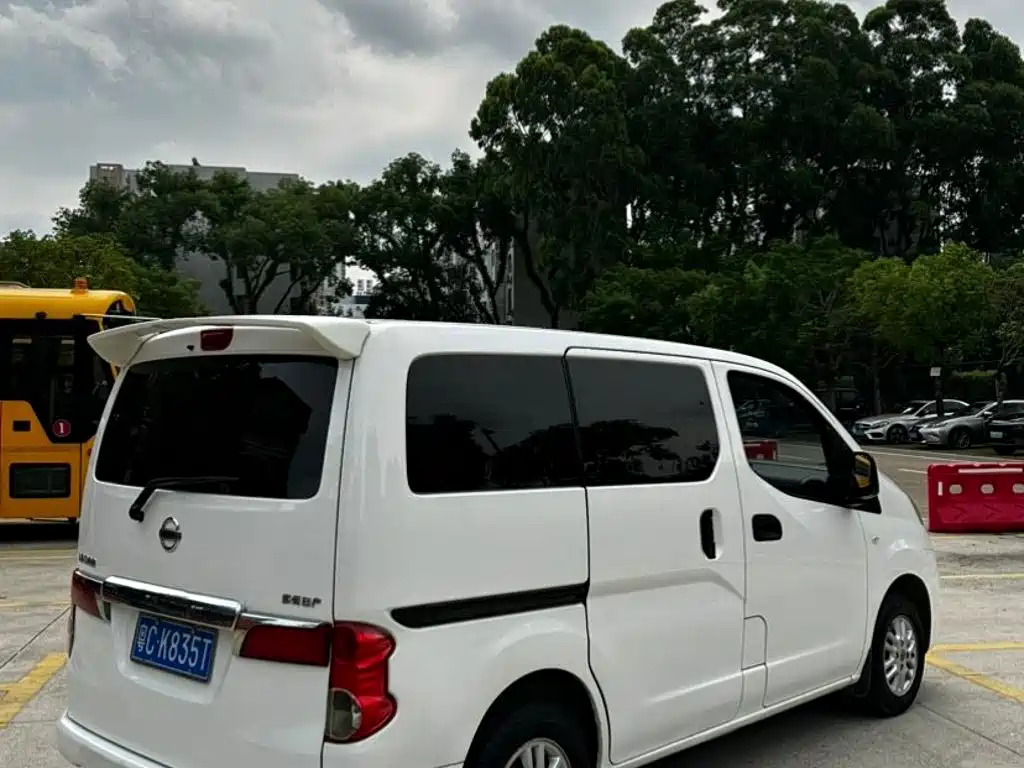 Nissan NV200 — миниатюра 9