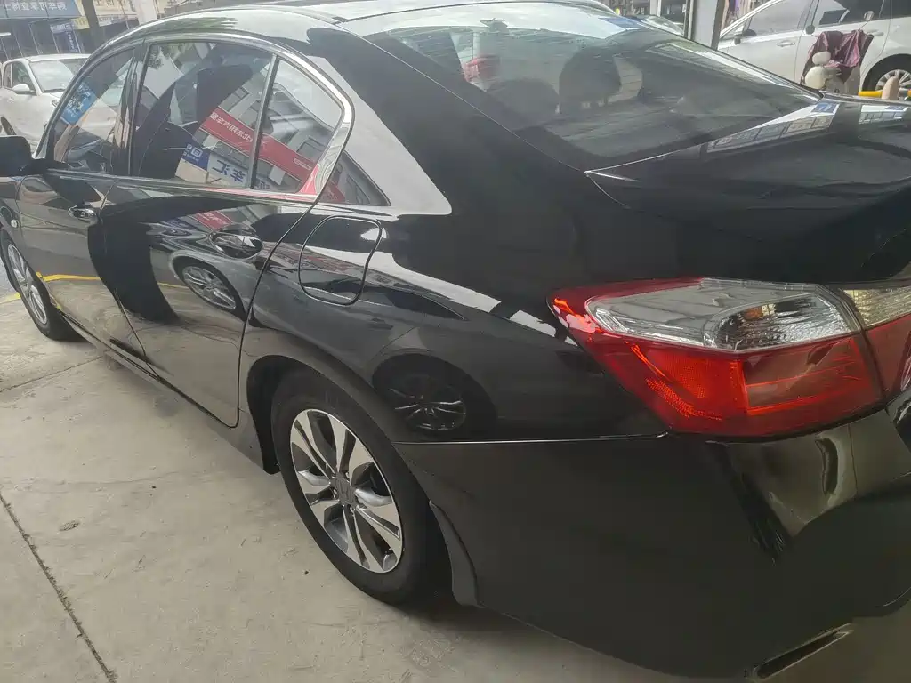 Honda Accord — миниатюра 10