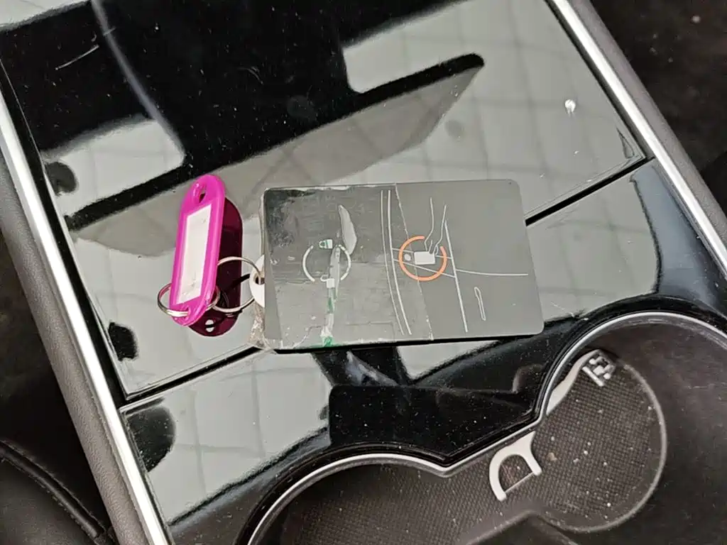 Tesla Model 3 — миниатюра 9