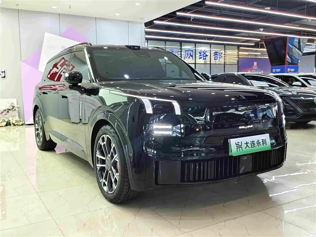 Lynk & Co 900 2025 1.5T Ultra 6 мест