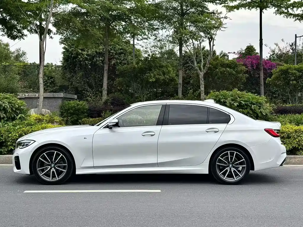 BMW 3 Series — миниатюра 3