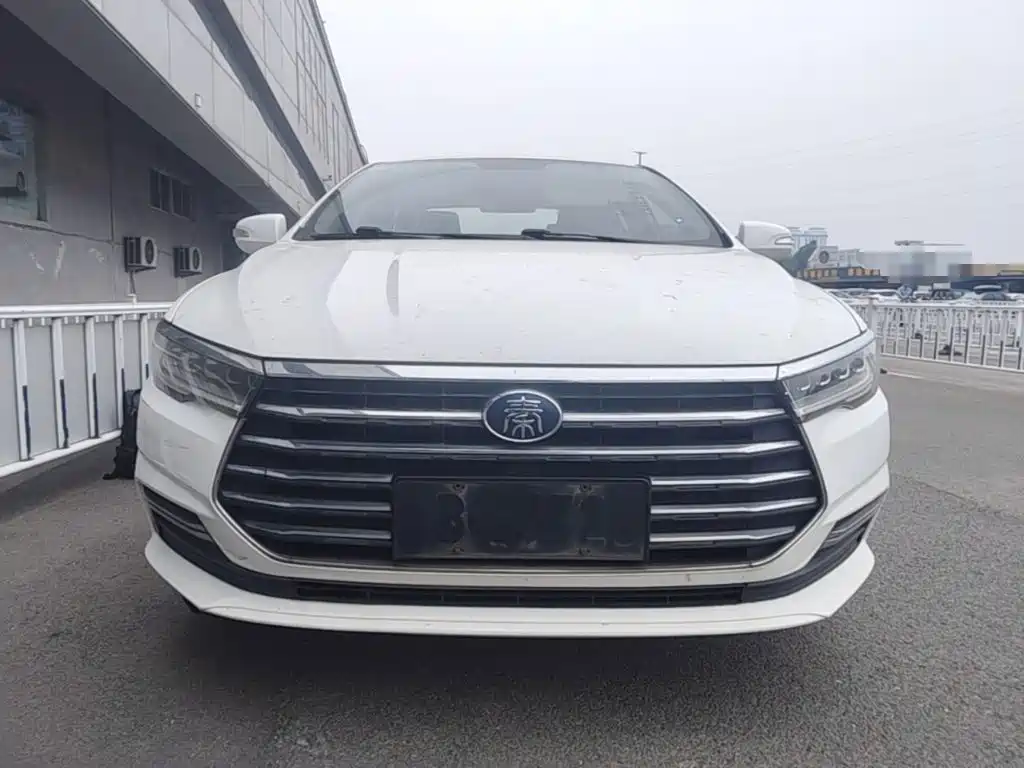 BYD Qin — миниатюра 3