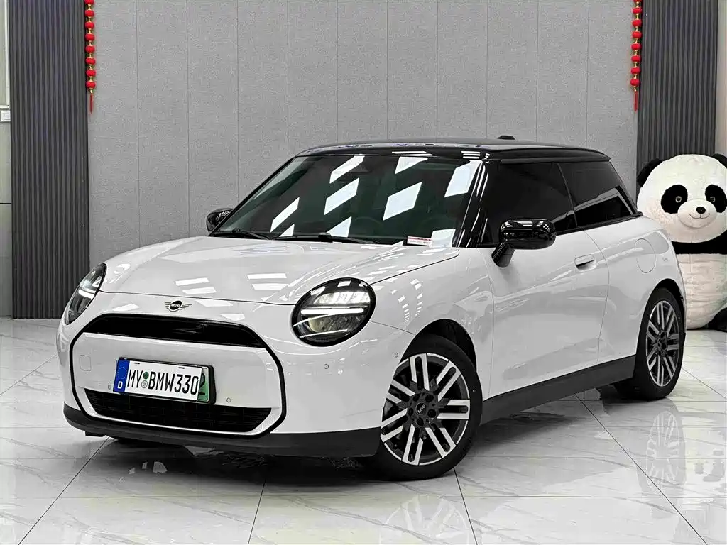 MINI Cooper EV 2024 456km COOPER E Classic Style