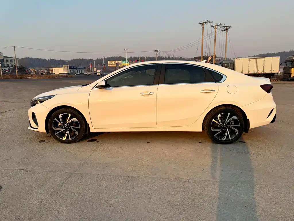 Kia K3 2023 1.5L CVT Luxury