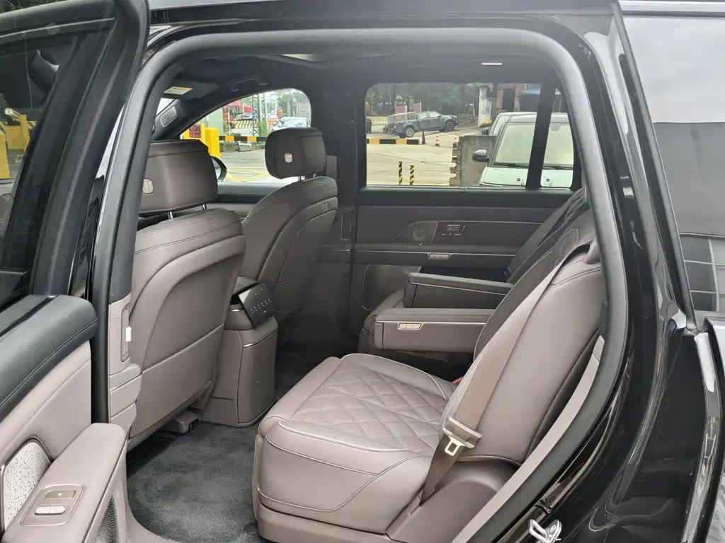 NIO ES8 2026 мест Executive