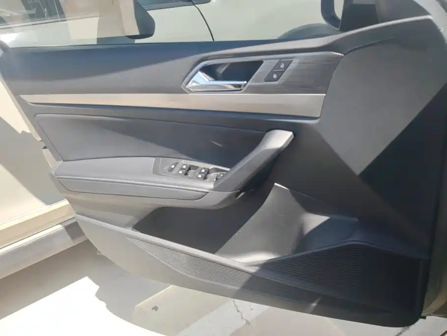 Volkswagen Lavida — миниатюра 7