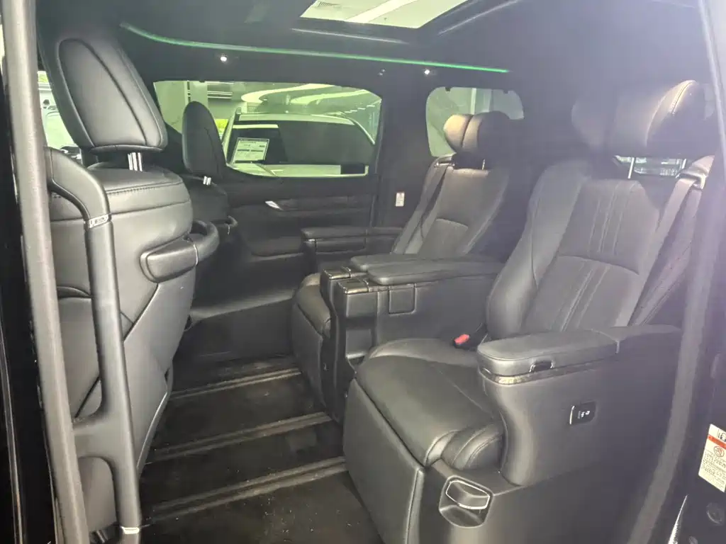 Toyota Alphard 2022 3.5L AT